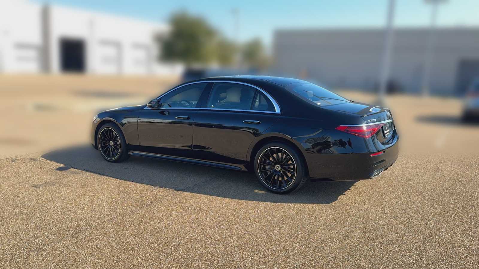 Thumbnail: 2022 Mercedes-Benz S-Class - 6