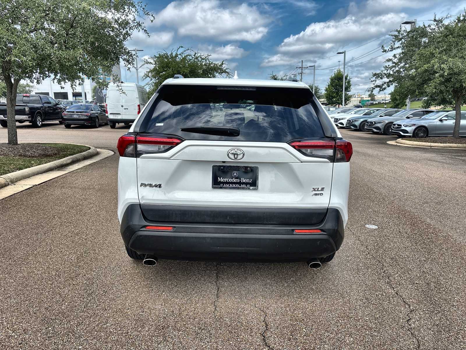 Thumbnail: 2019 Toyota RAV4 - 7