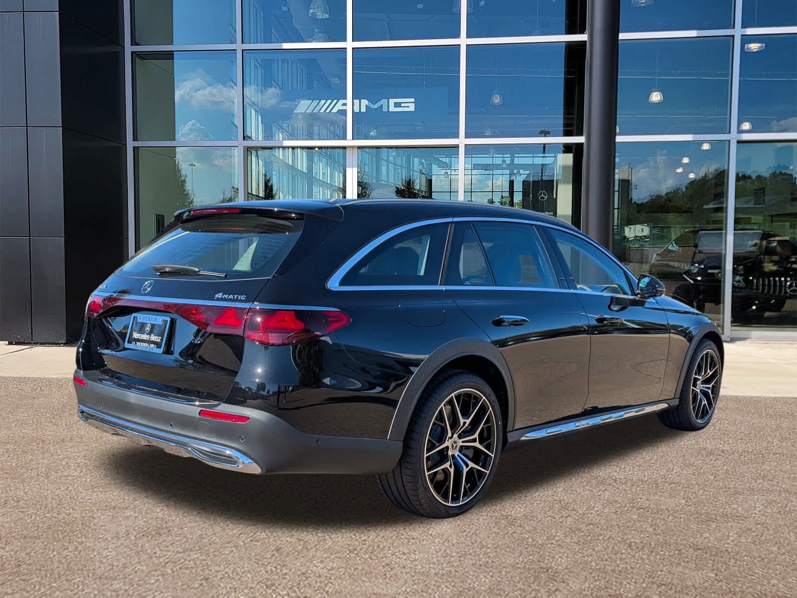 Thumbnail: 2026 Mercedes-Benz E-Class - 5