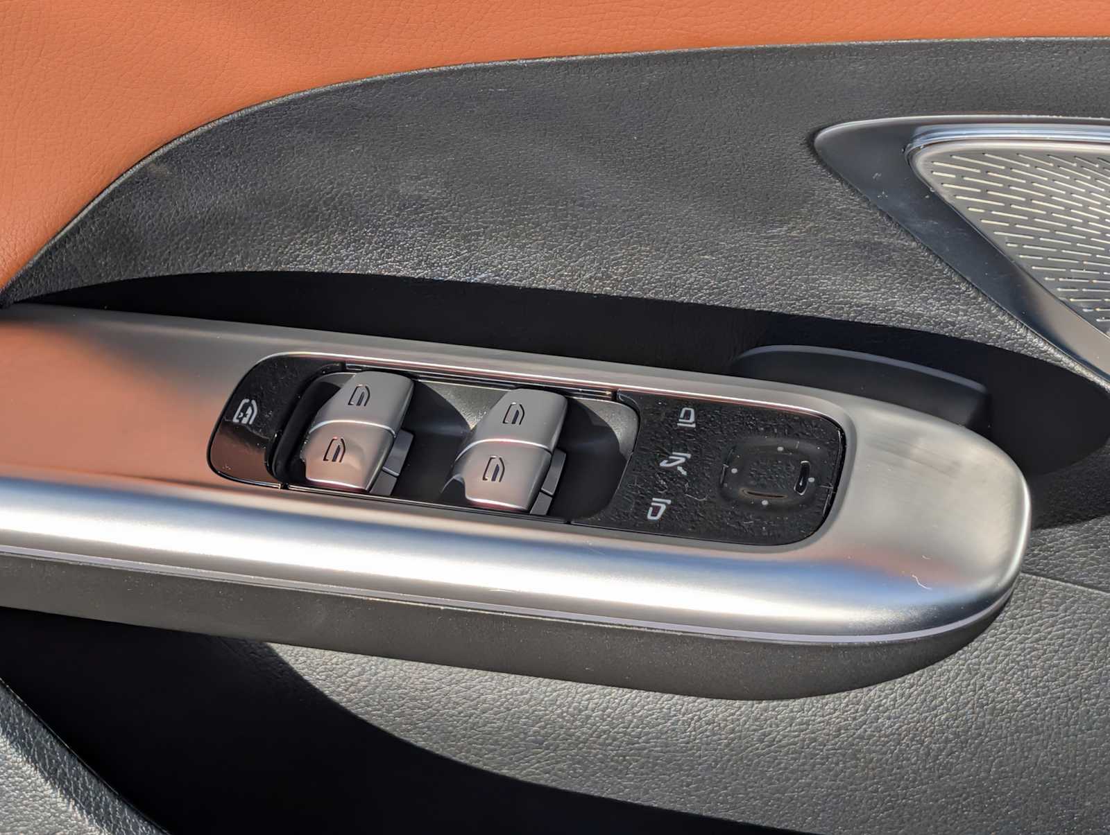 Thumbnail: 2024 Mercedes-Benz C-Class - 21