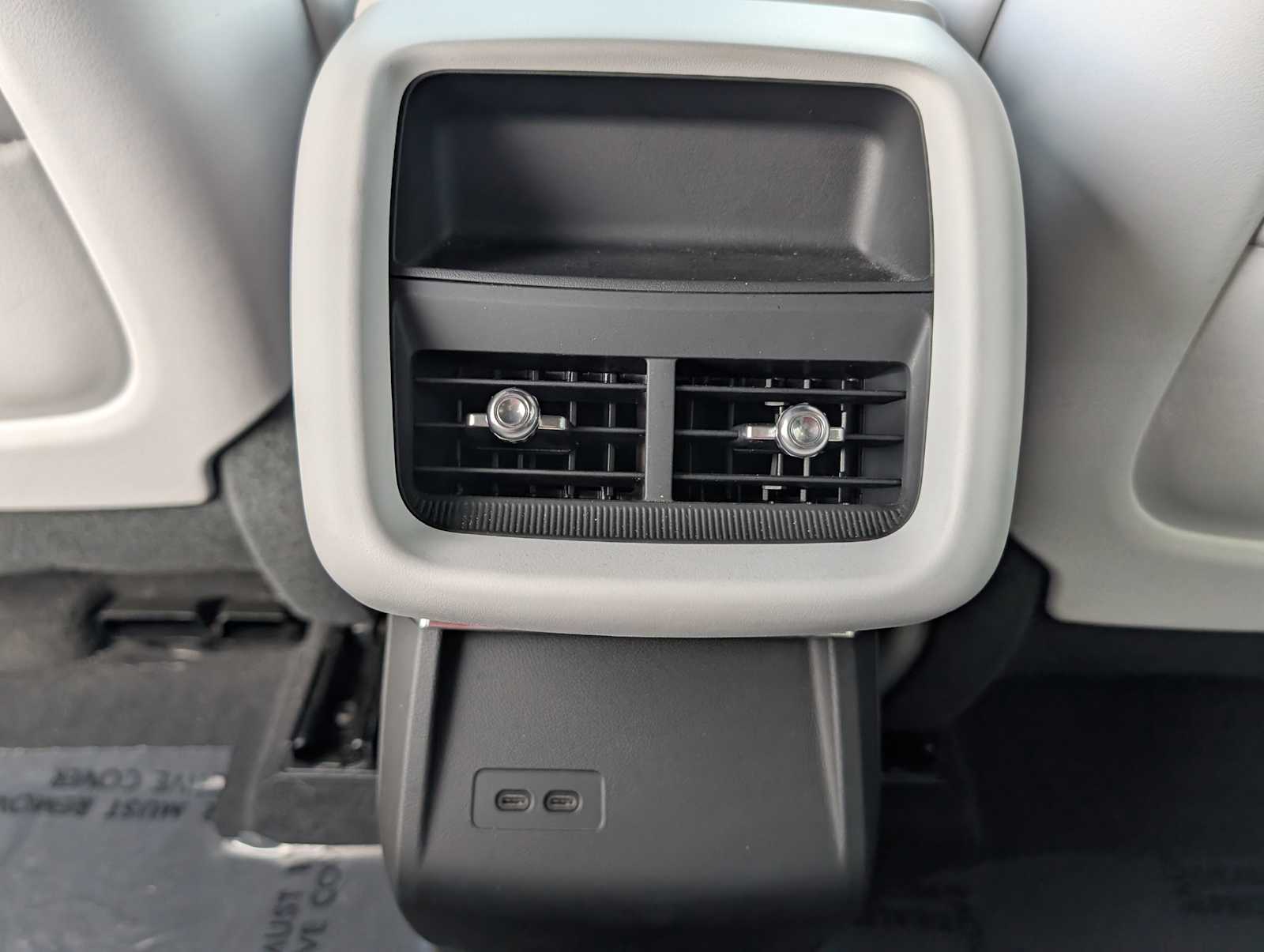 Thumbnail: 2024 Cadillac Lyriq - 28