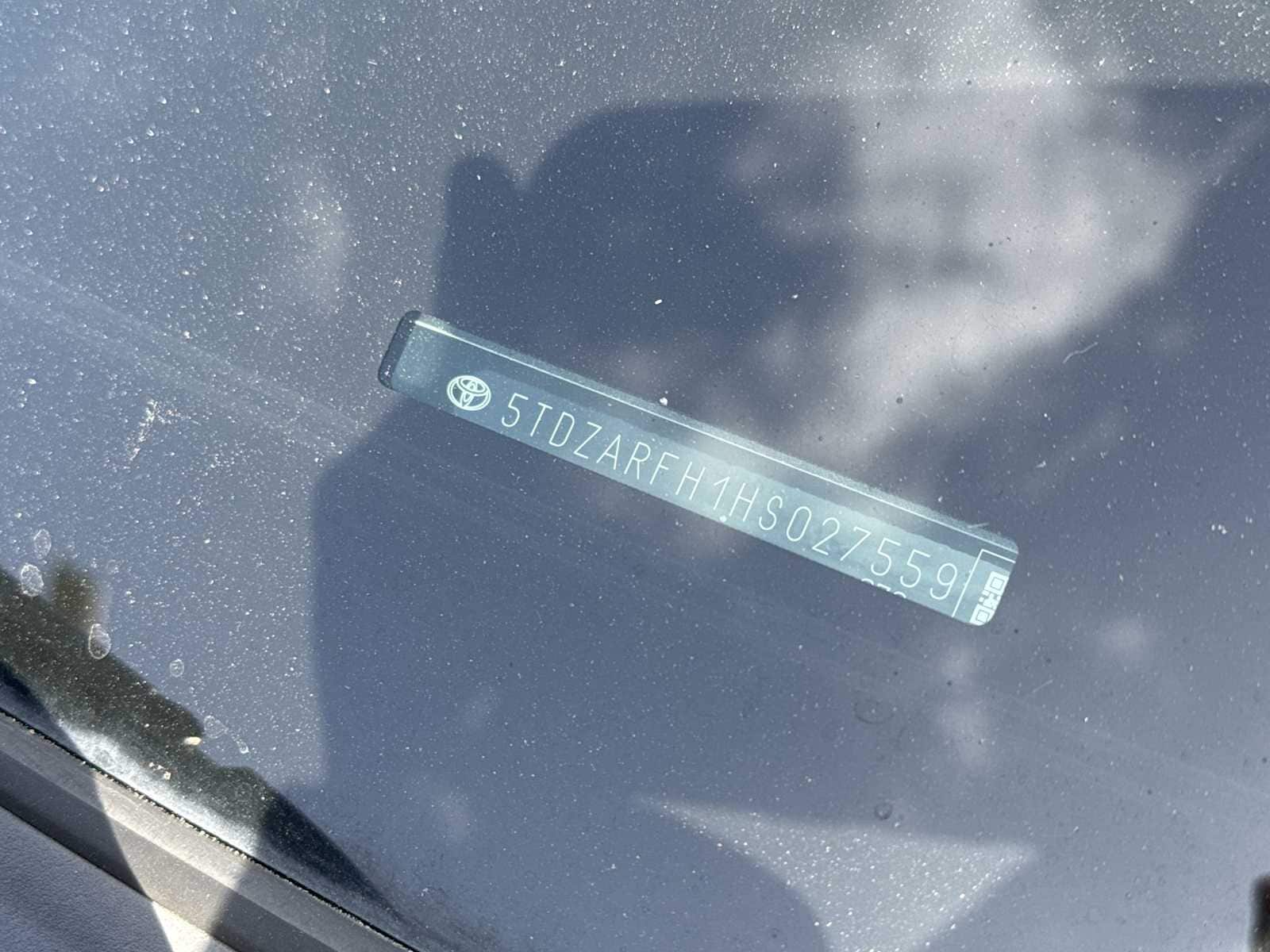 Thumbnail: 2017 Toyota Highlander - 27