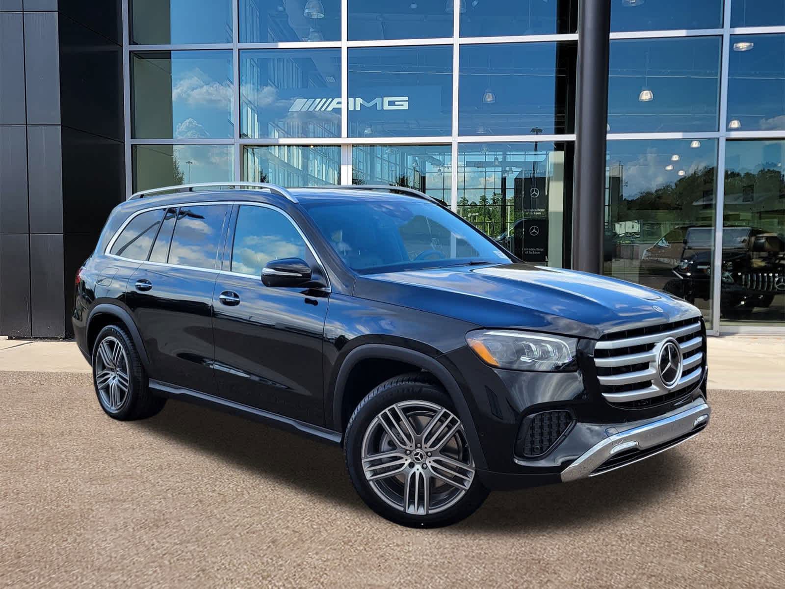 2025 Mercedes Benz GLS 450 photo 2