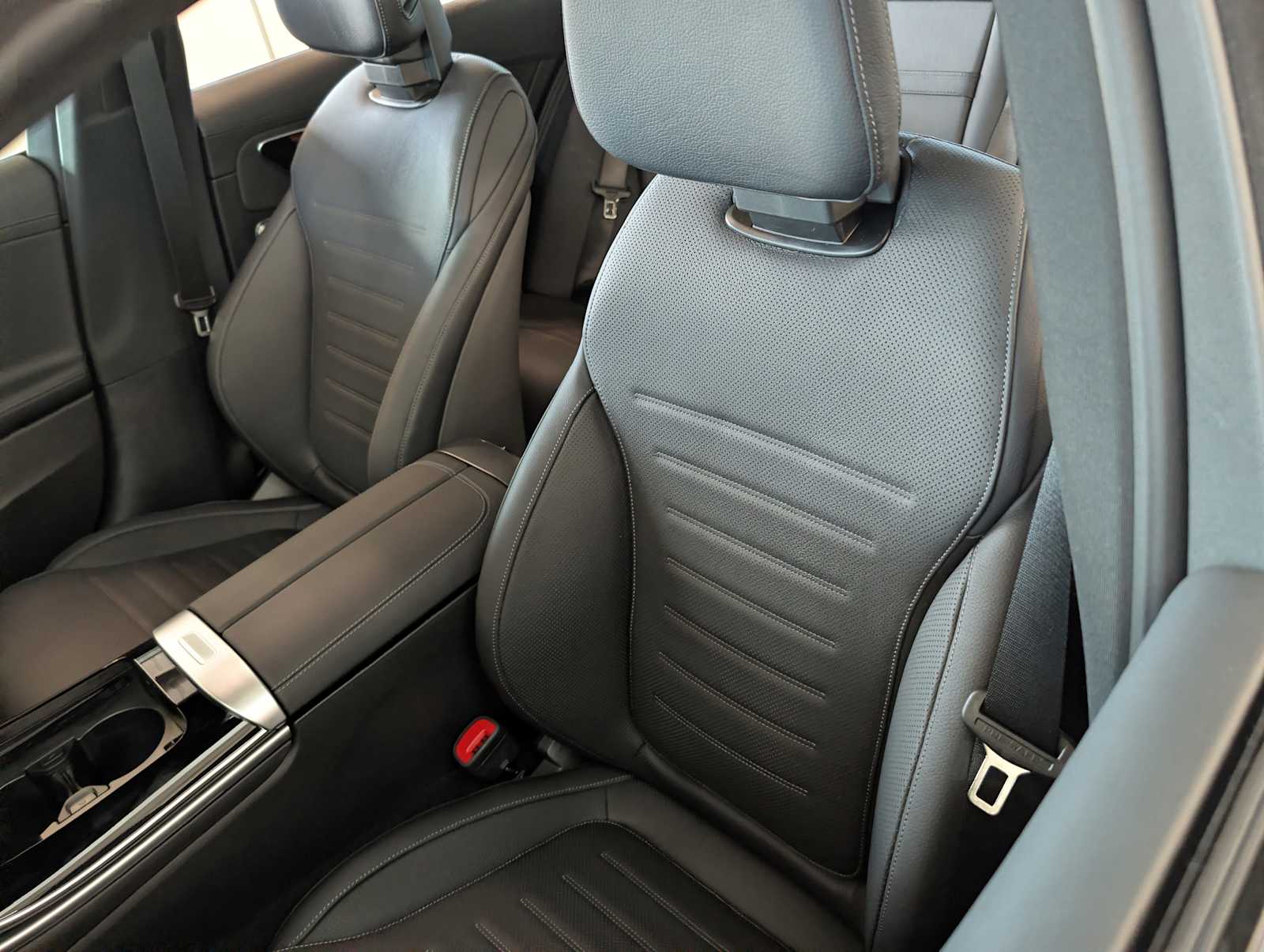 Thumbnail: 2026 Mercedes-Benz C-Class - 8