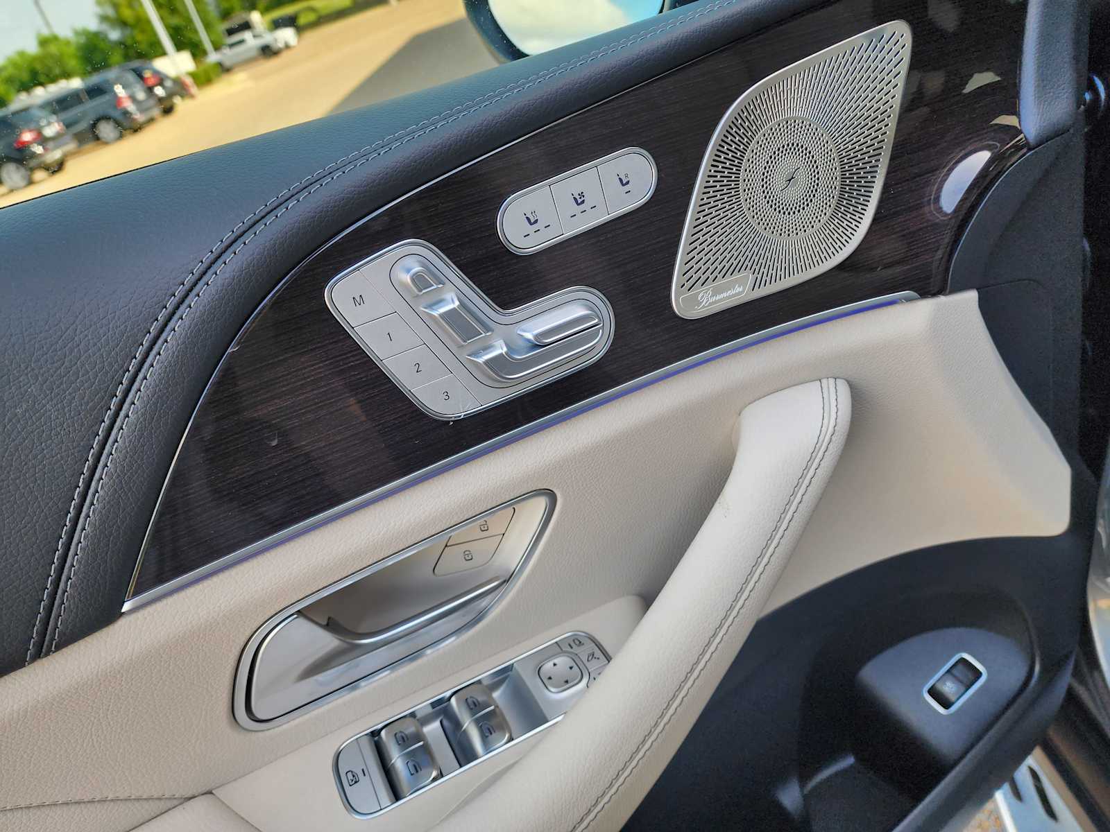 Thumbnail: 2025 Mercedes-Benz GLS - 14