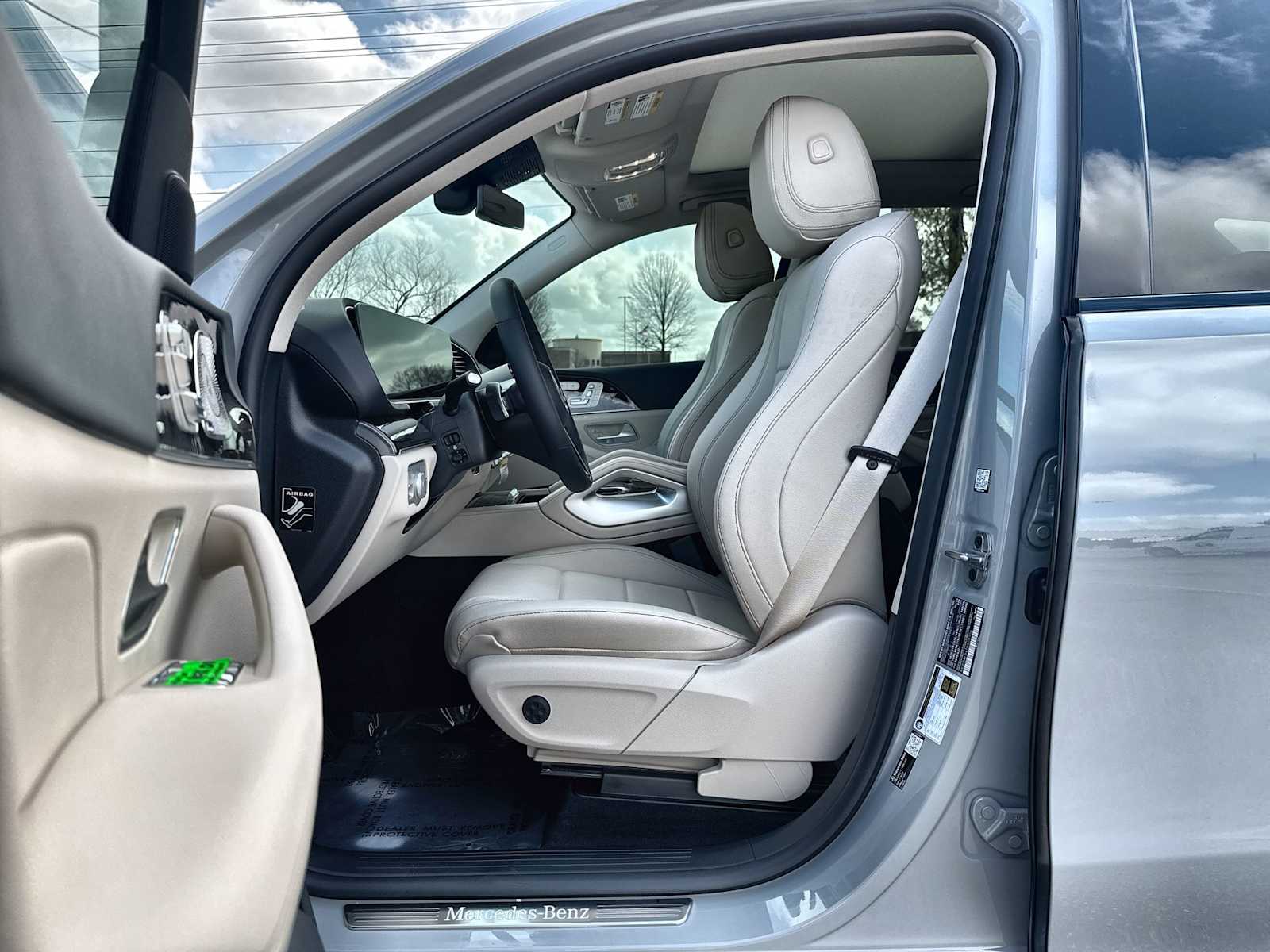 Thumbnail: 2026 Mercedes-Benz GLE - 2