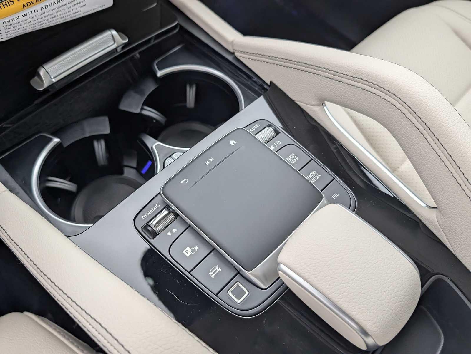 Thumbnail: 2026 Mercedes-Benz GLE - 15