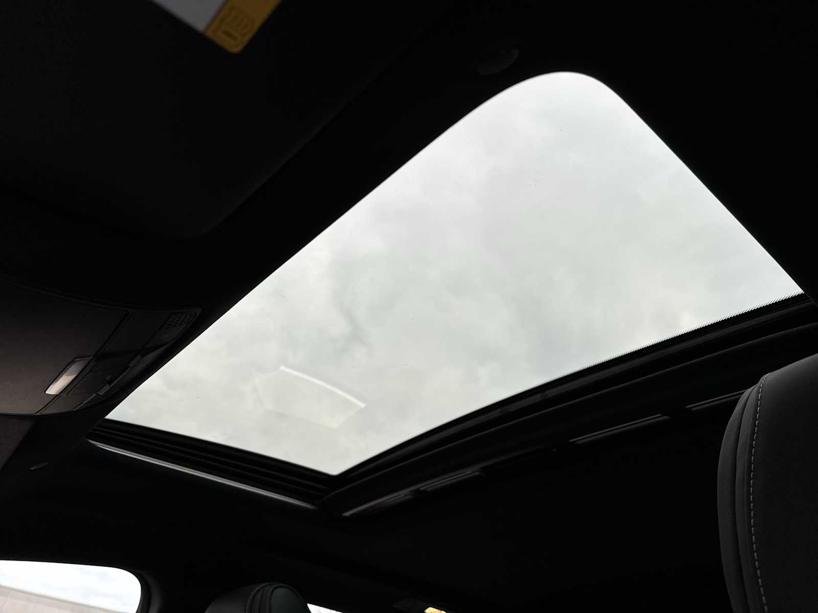 Thumbnail: 2026 Mercedes-Benz AMG GT - 17