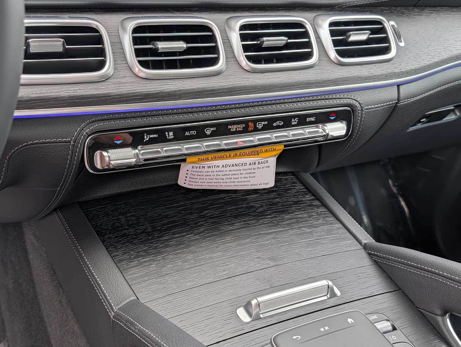 Thumbnail: 2026 Mercedes-Benz GLE - 11