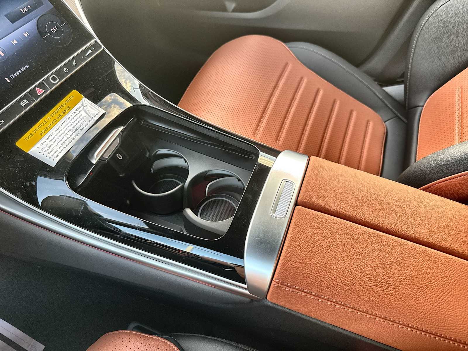 Thumbnail: 2026 Mercedes-Benz GLC - 22