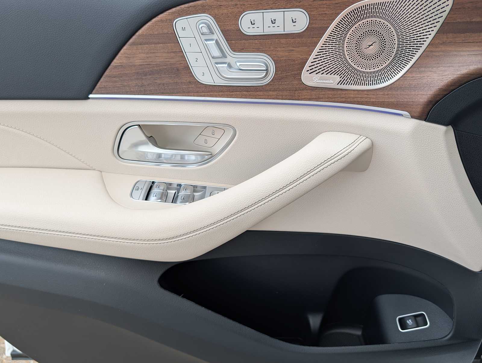 Thumbnail: 2026 Mercedes-Benz GLS - 19