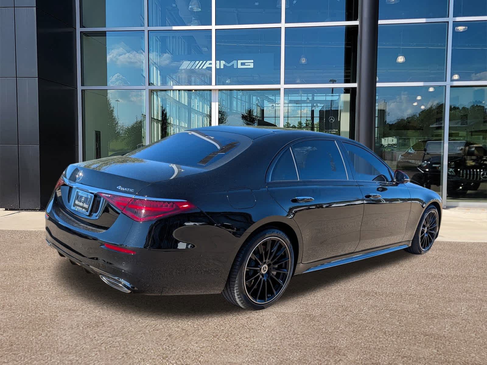 Thumbnail: 2025 Mercedes-Benz S-Class - 5