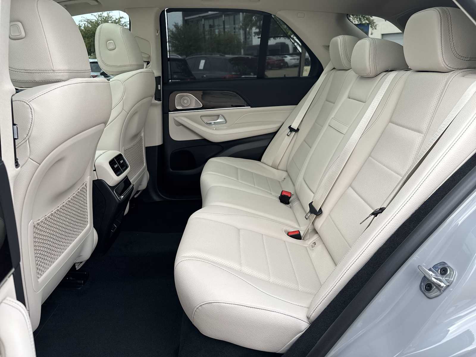 Thumbnail: 2026 Mercedes-Benz GLE - 17