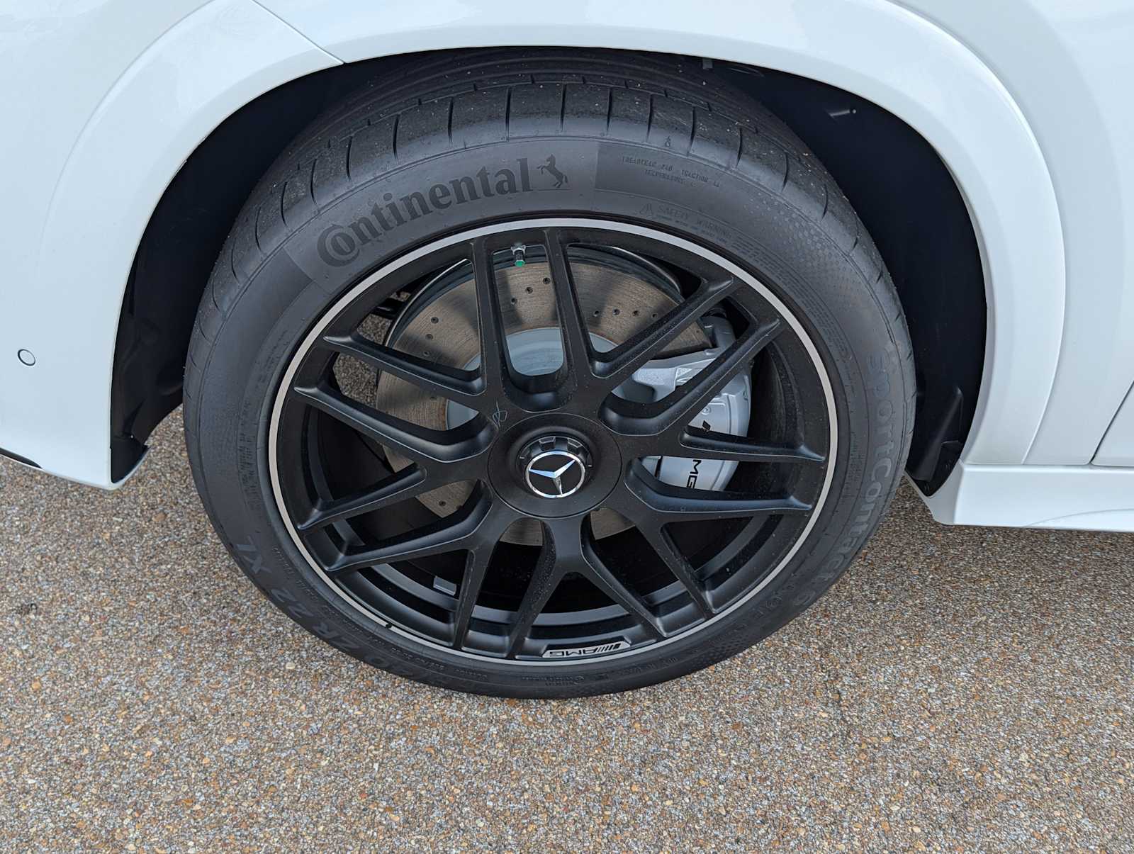 Thumbnail: 2026 Mercedes-Benz GLE - 28