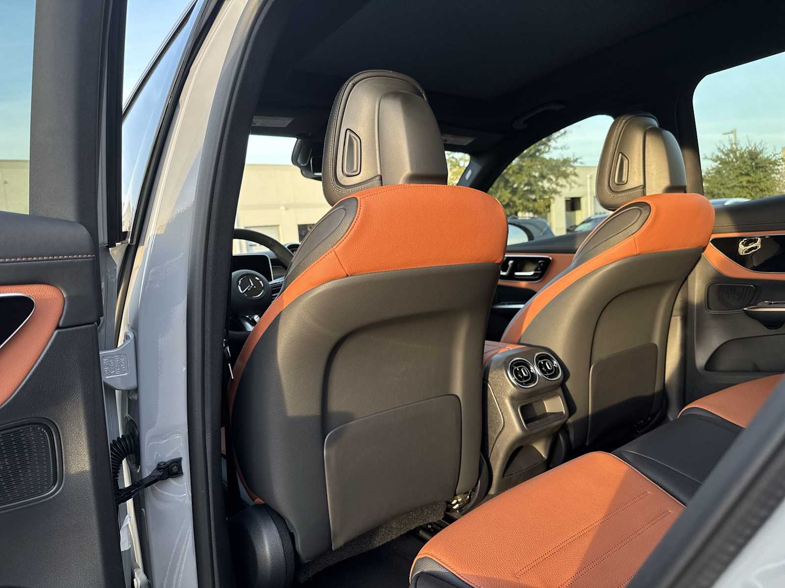 Thumbnail: 2026 Mercedes-Benz GLC - 16