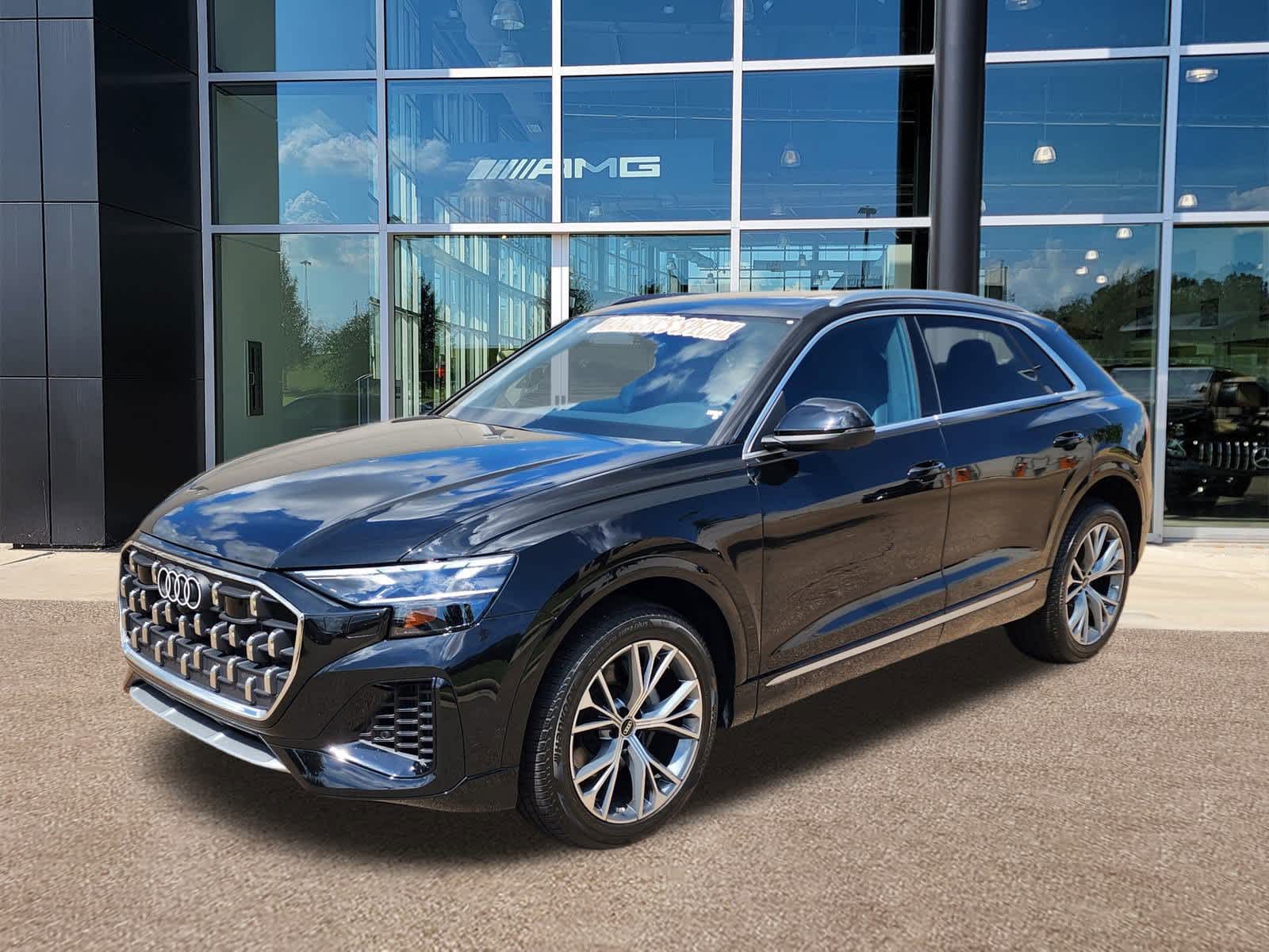 Thumbnail: 2025 Audi Q8 - 2