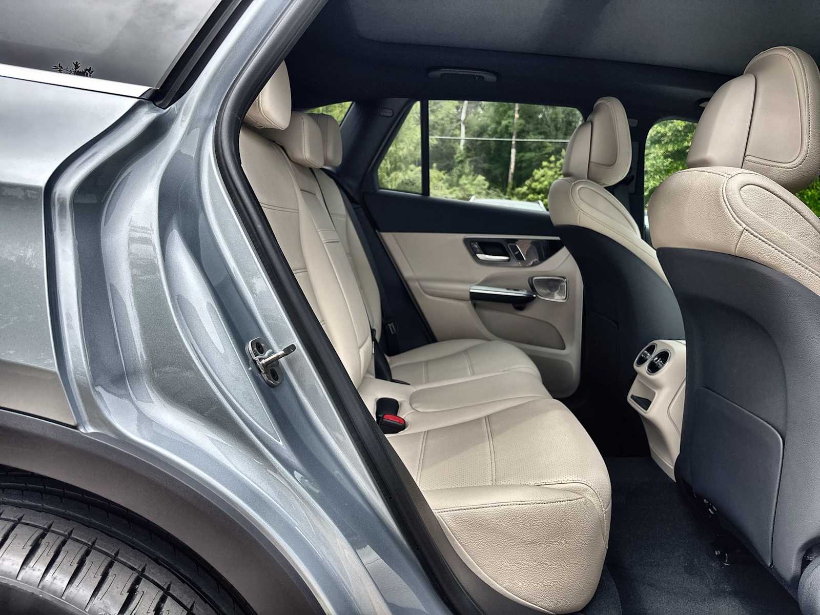 Thumbnail: 2026 Mercedes-Benz GLC - 19