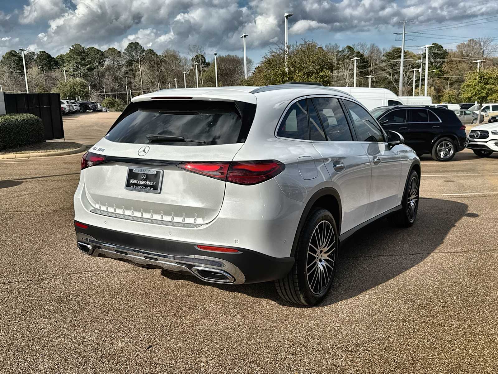 Thumbnail: 2026 Mercedes-Benz GLC - 8