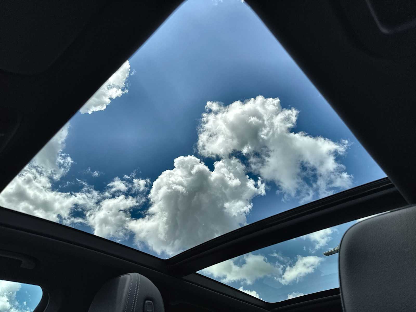 Thumbnail: 2026 Mercedes-Benz GLE - 28