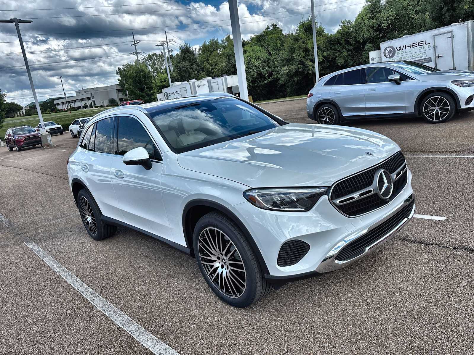 Thumbnail: 2026 Mercedes-Benz GLC - 11