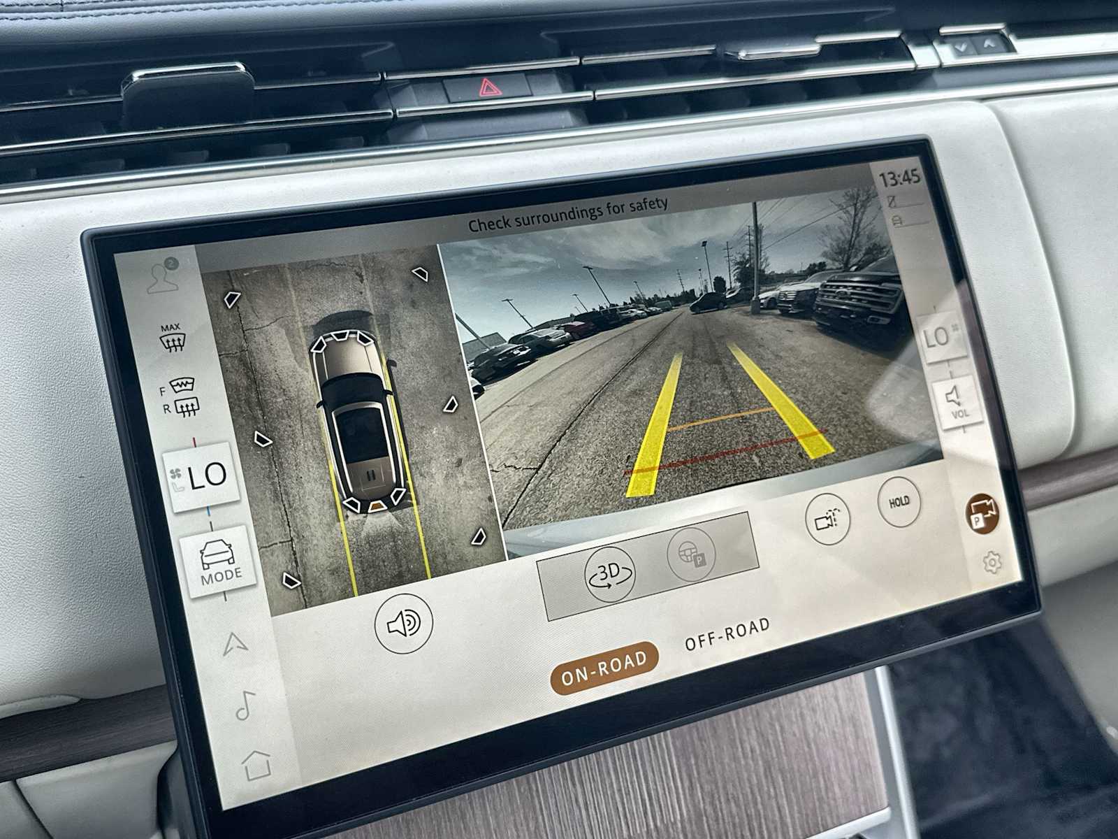 Thumbnail: 2025 Land Rover Range Rover - 27