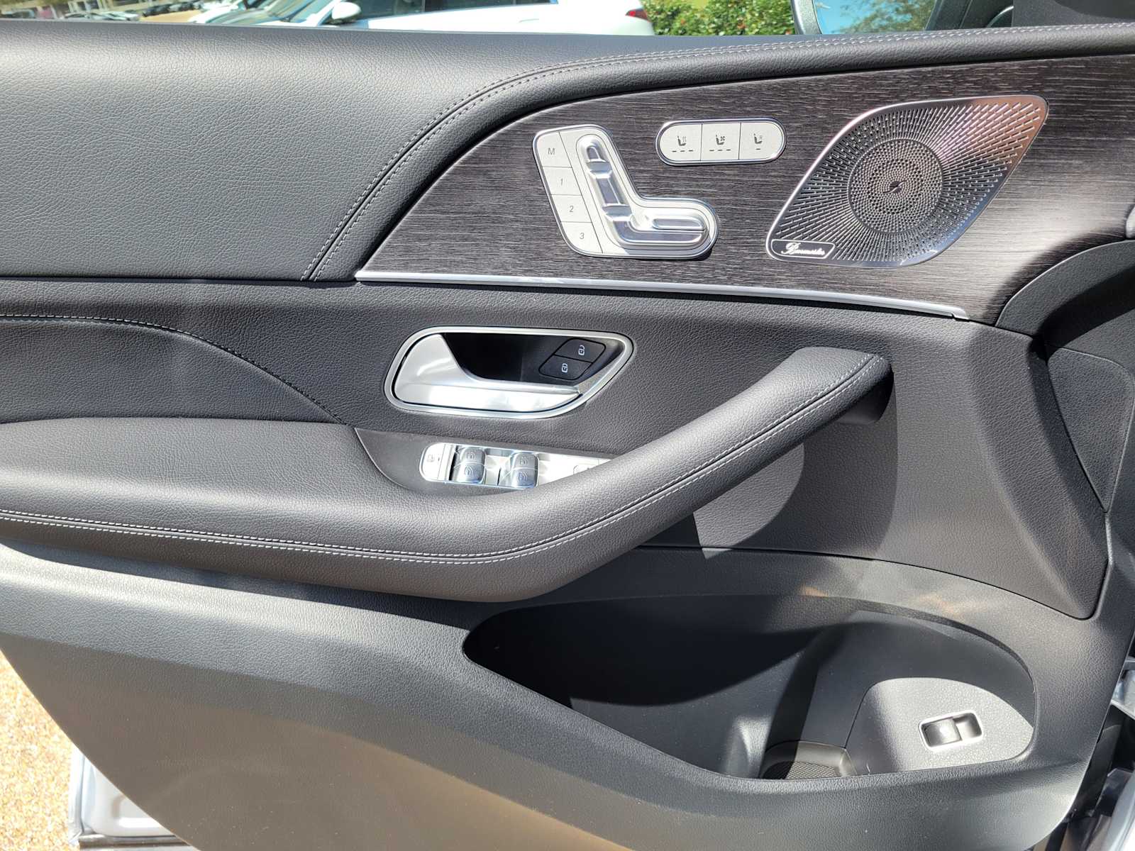 Thumbnail: 2025 Mercedes-Benz GLS - 13