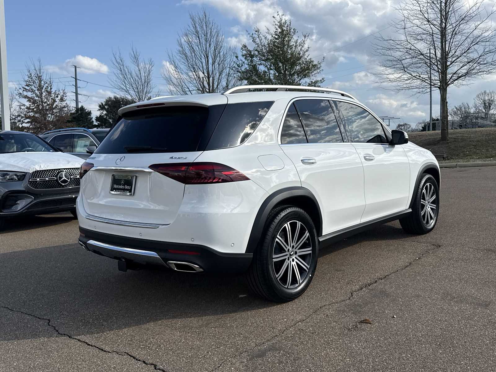 Thumbnail: 2026 Mercedes-Benz GLE - 6