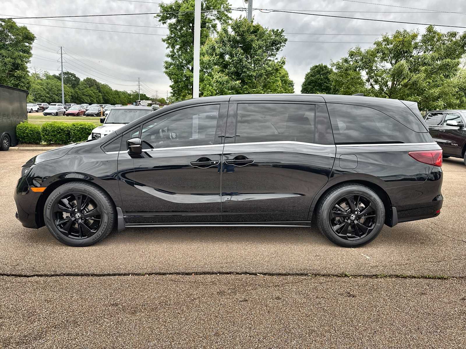 Thumbnail: 2023 Honda Odyssey - 5