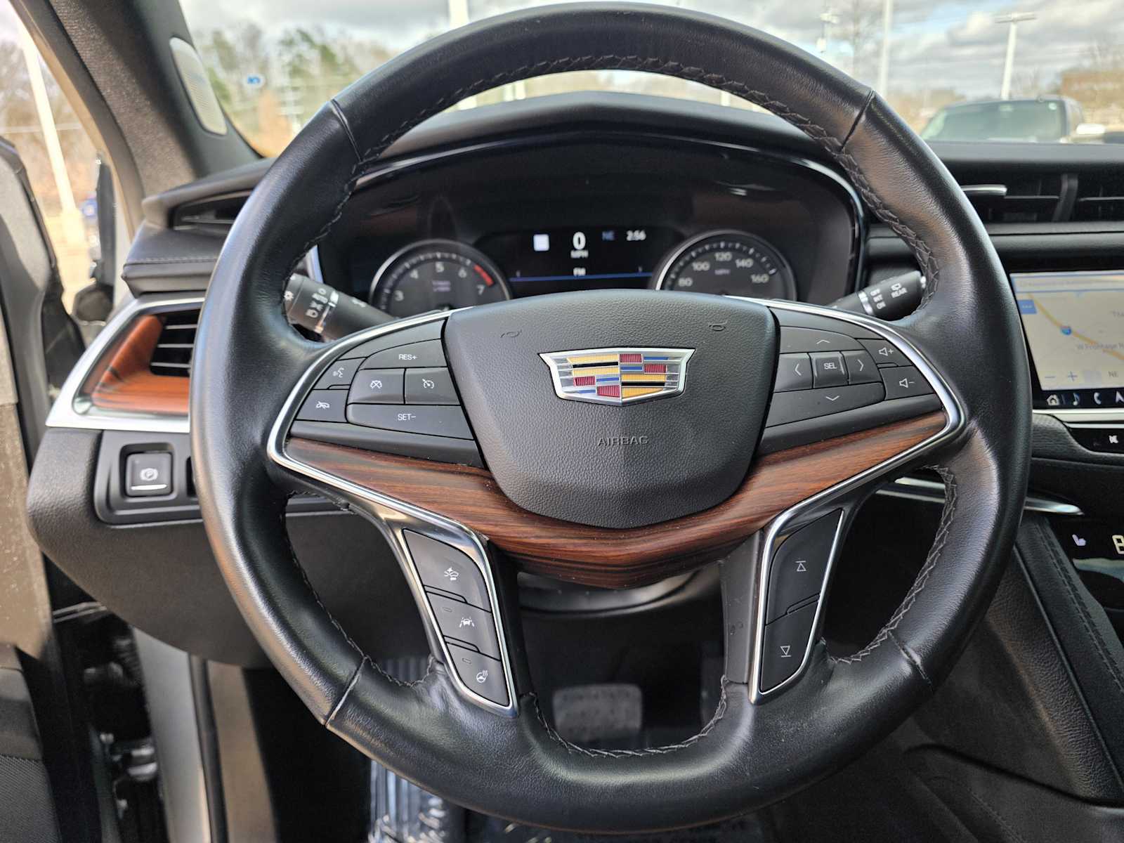 Thumbnail: 2023 Cadillac XT5 - 21