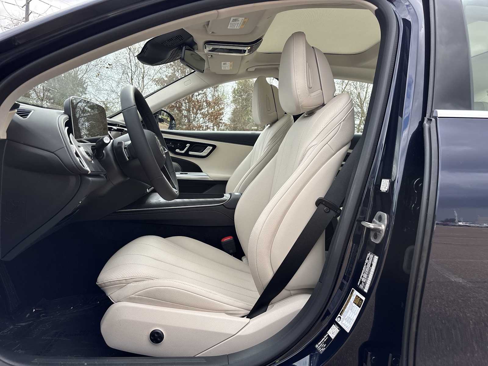 Thumbnail: 2026 Mercedes-Benz E-Class - 15