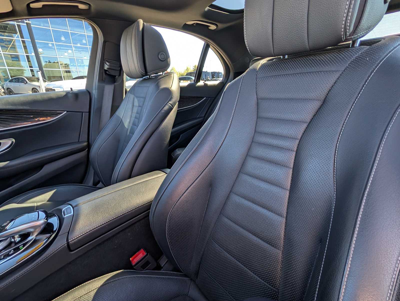 Thumbnail: 2019 Mercedes-Benz E-Class - 20