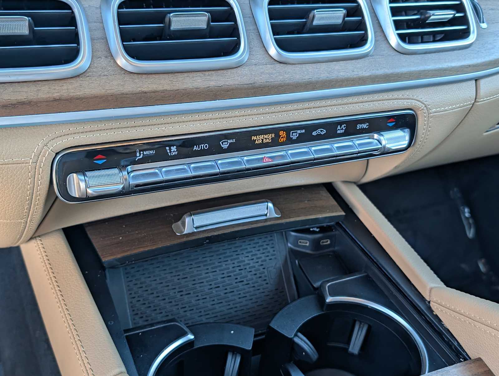 Thumbnail: 2024 Mercedes-Benz GLE - 16