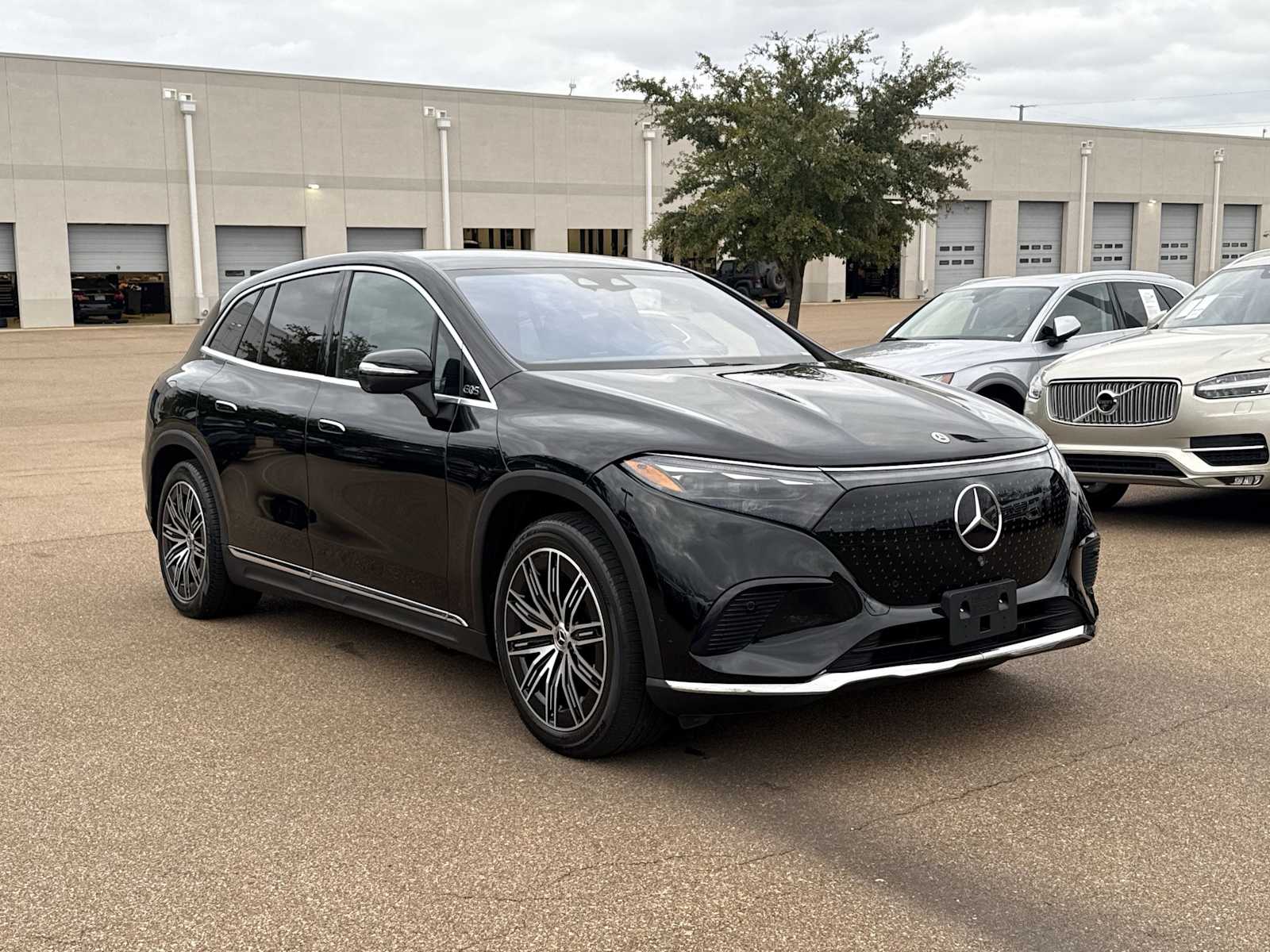 Thumbnail: 2023 Mercedes-Benz EQS - 7