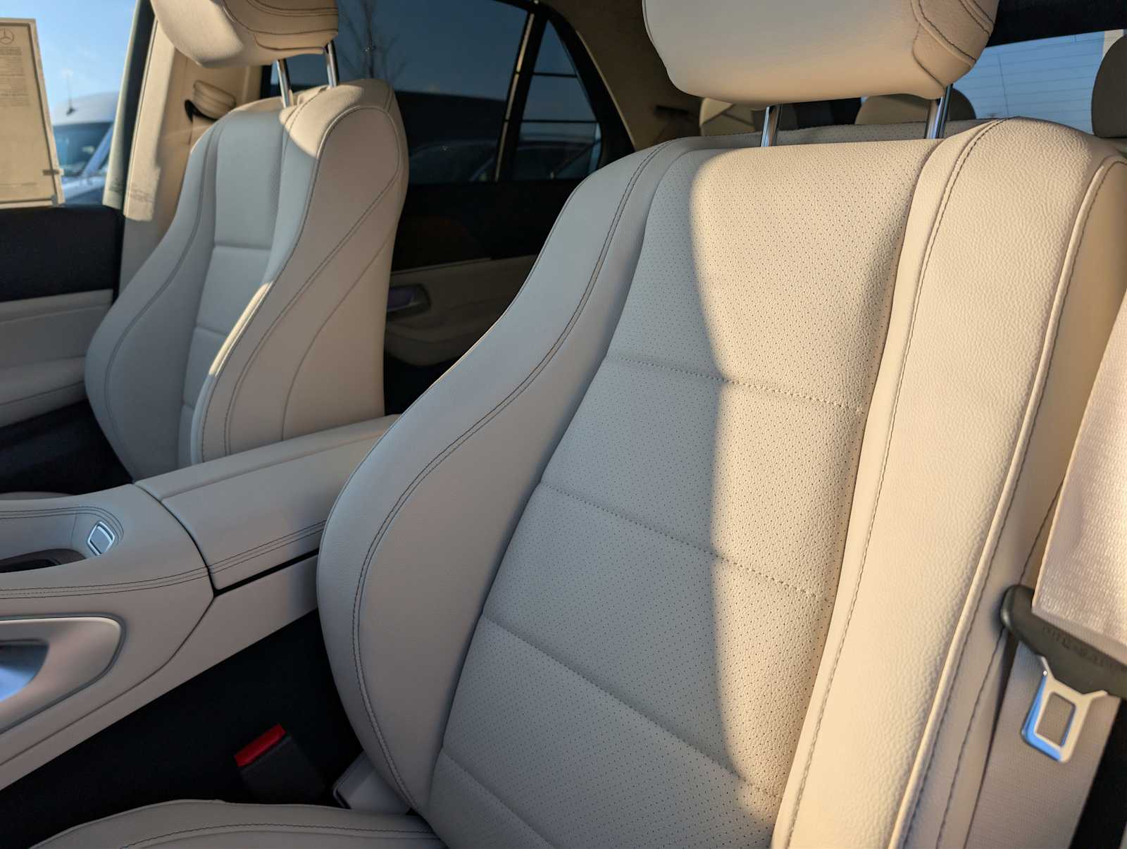 Thumbnail: 2026 Mercedes-Benz GLE - 8