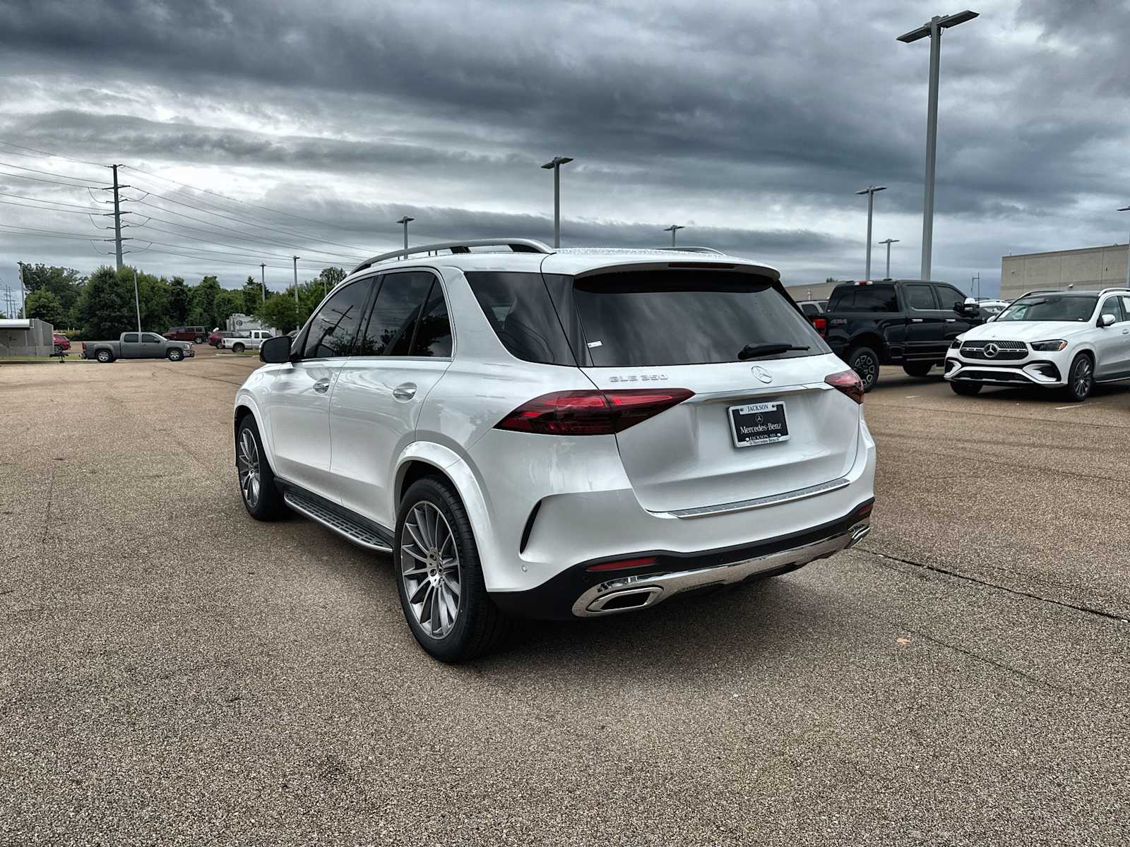 Thumbnail: 2026 Mercedes-Benz GLE - 6