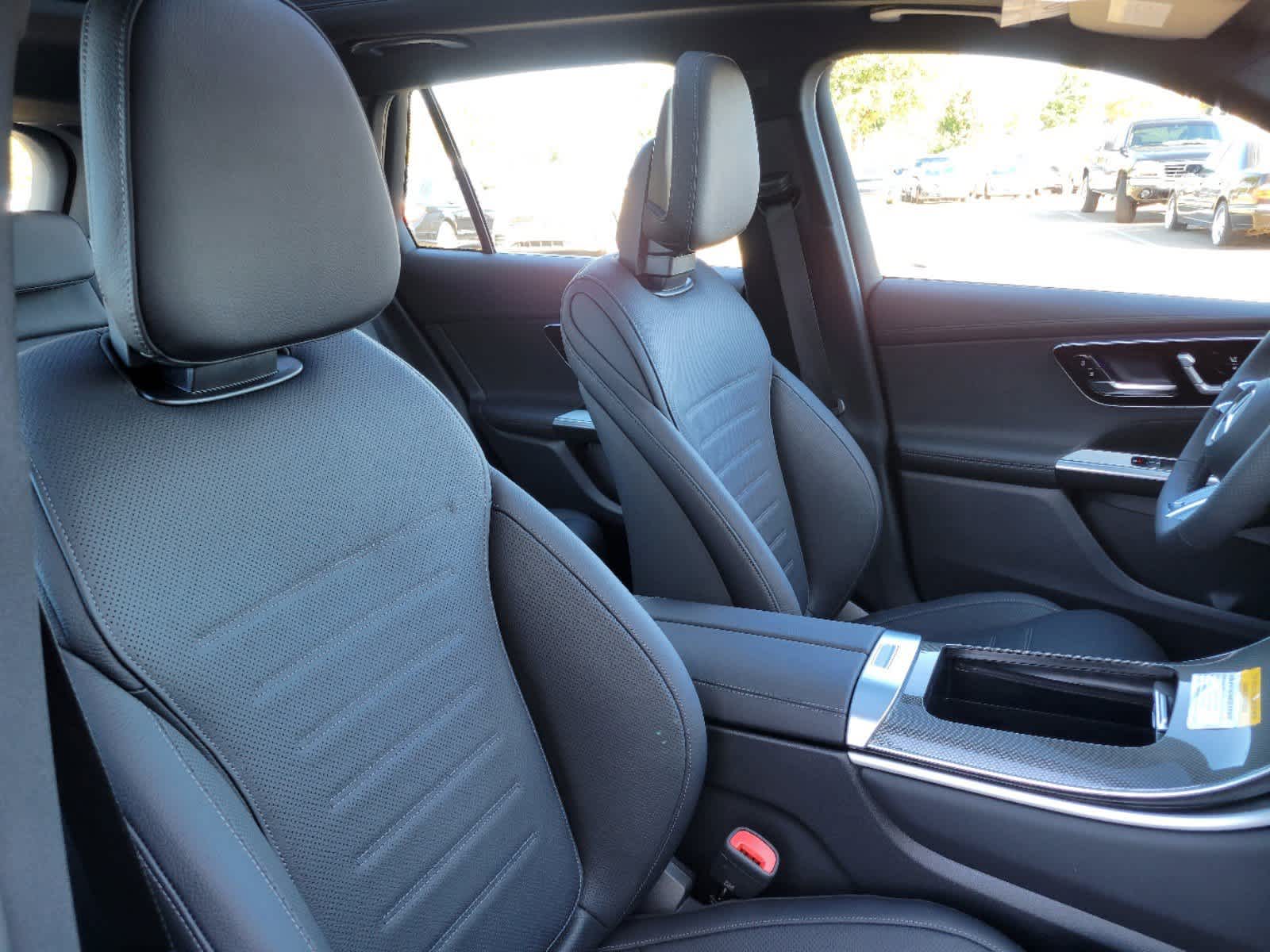 Thumbnail: 2025 Mercedes-Benz GLC - 21