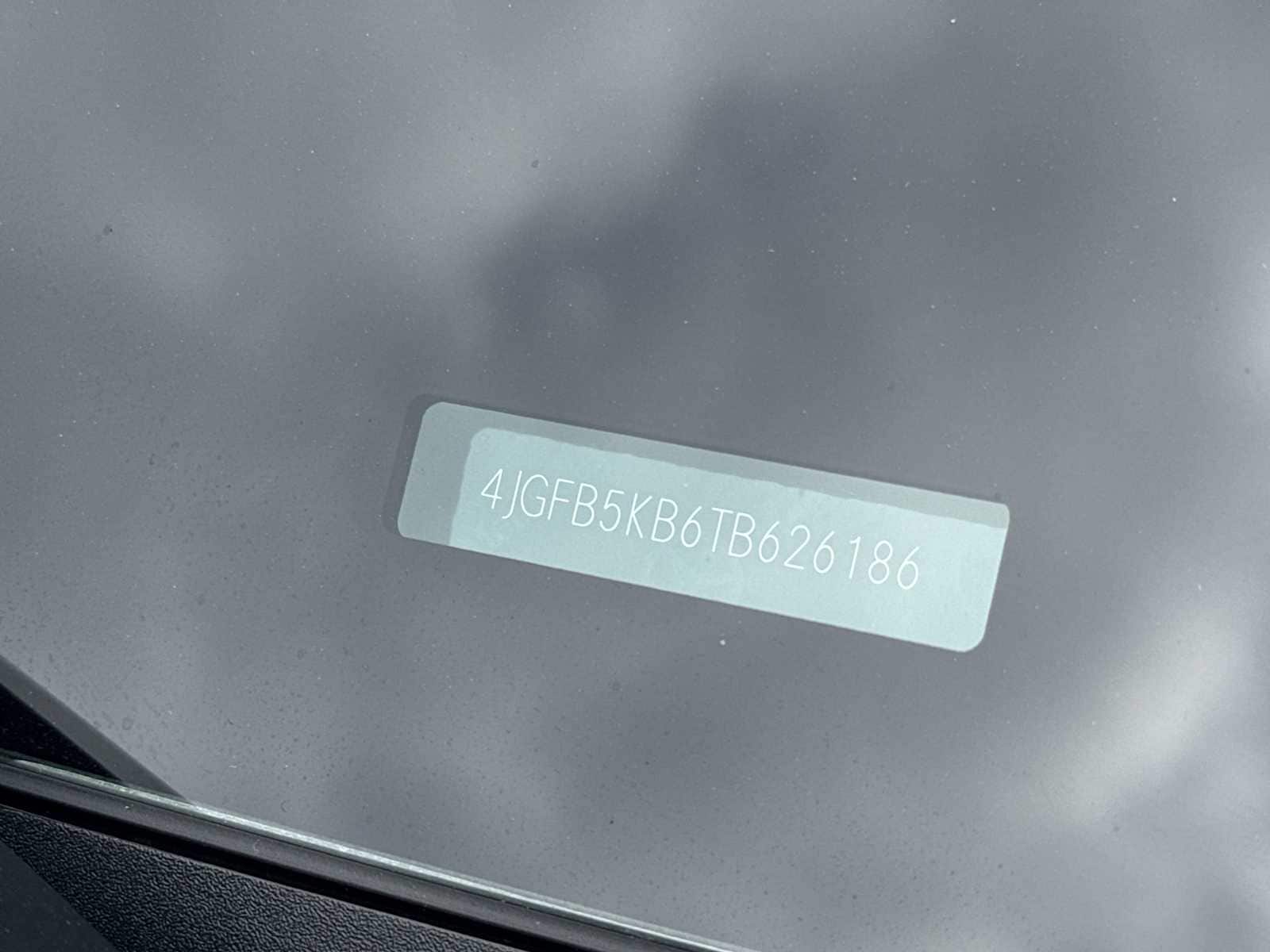 Thumbnail: 2026 Mercedes-Benz GLE - 27