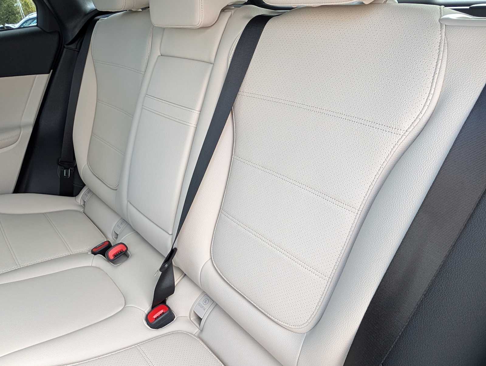 Thumbnail: 2026 Mercedes-Benz GLC - 22