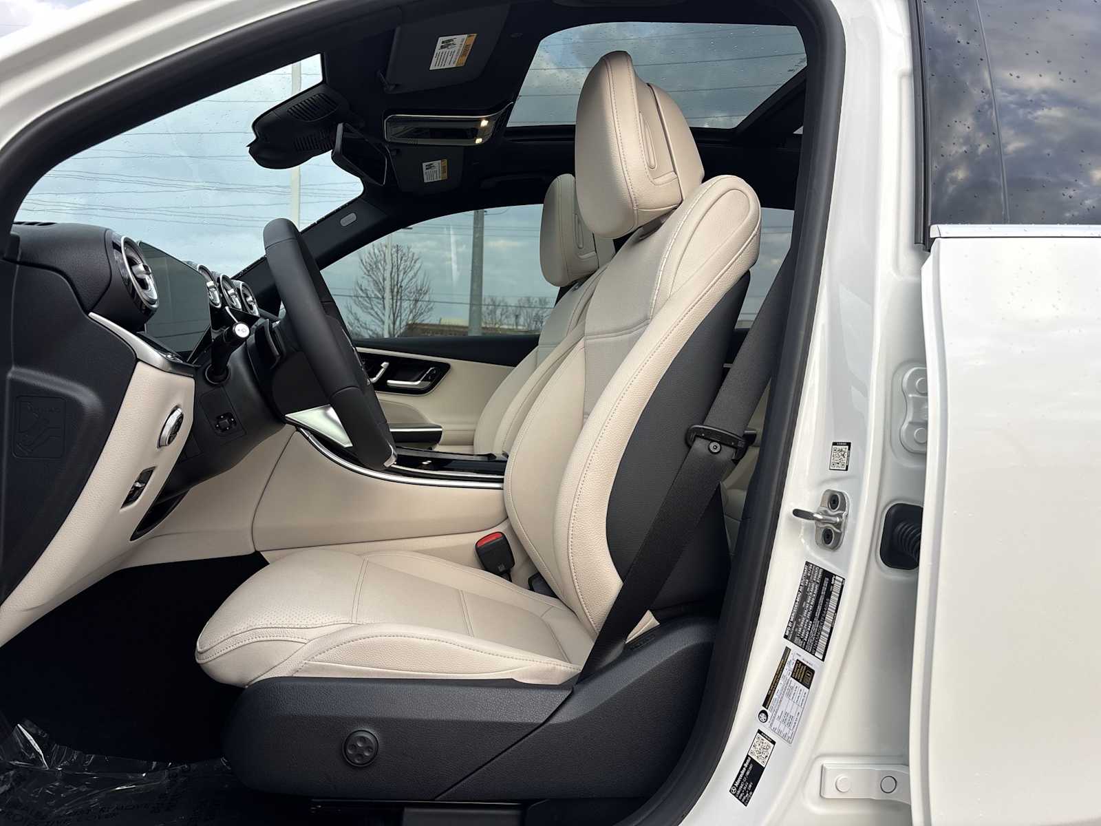 Thumbnail: 2026 Mercedes-Benz GLC - 15