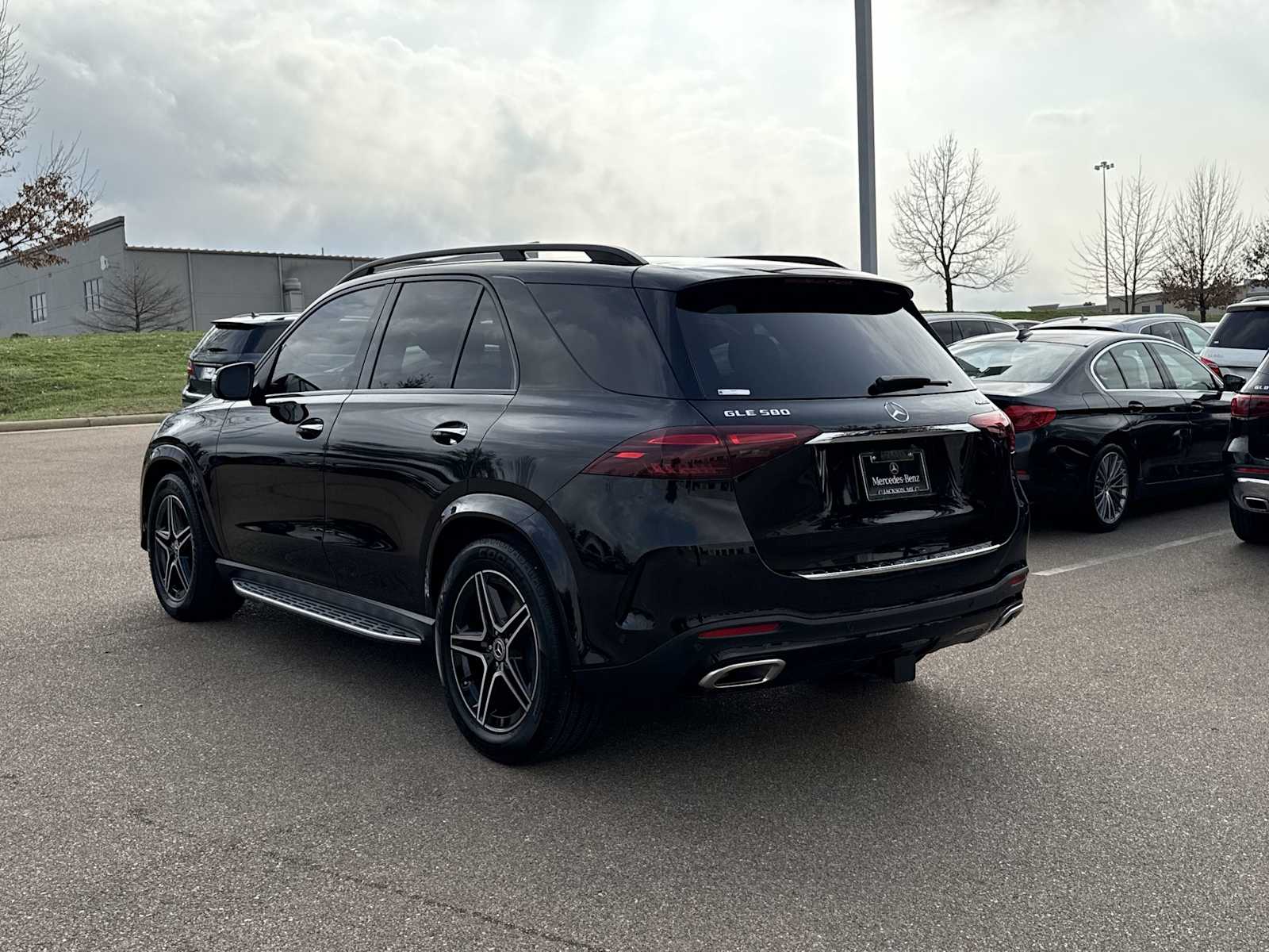 Thumbnail: 2026 Mercedes-Benz GLE - 4