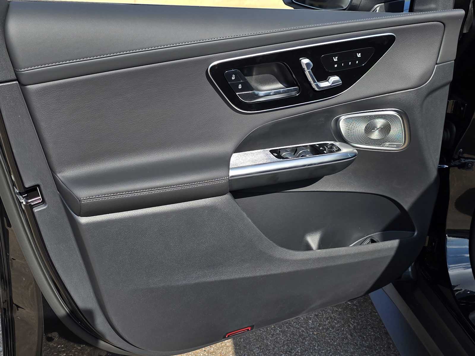 Thumbnail: 2026 Mercedes-Benz GLC - 15