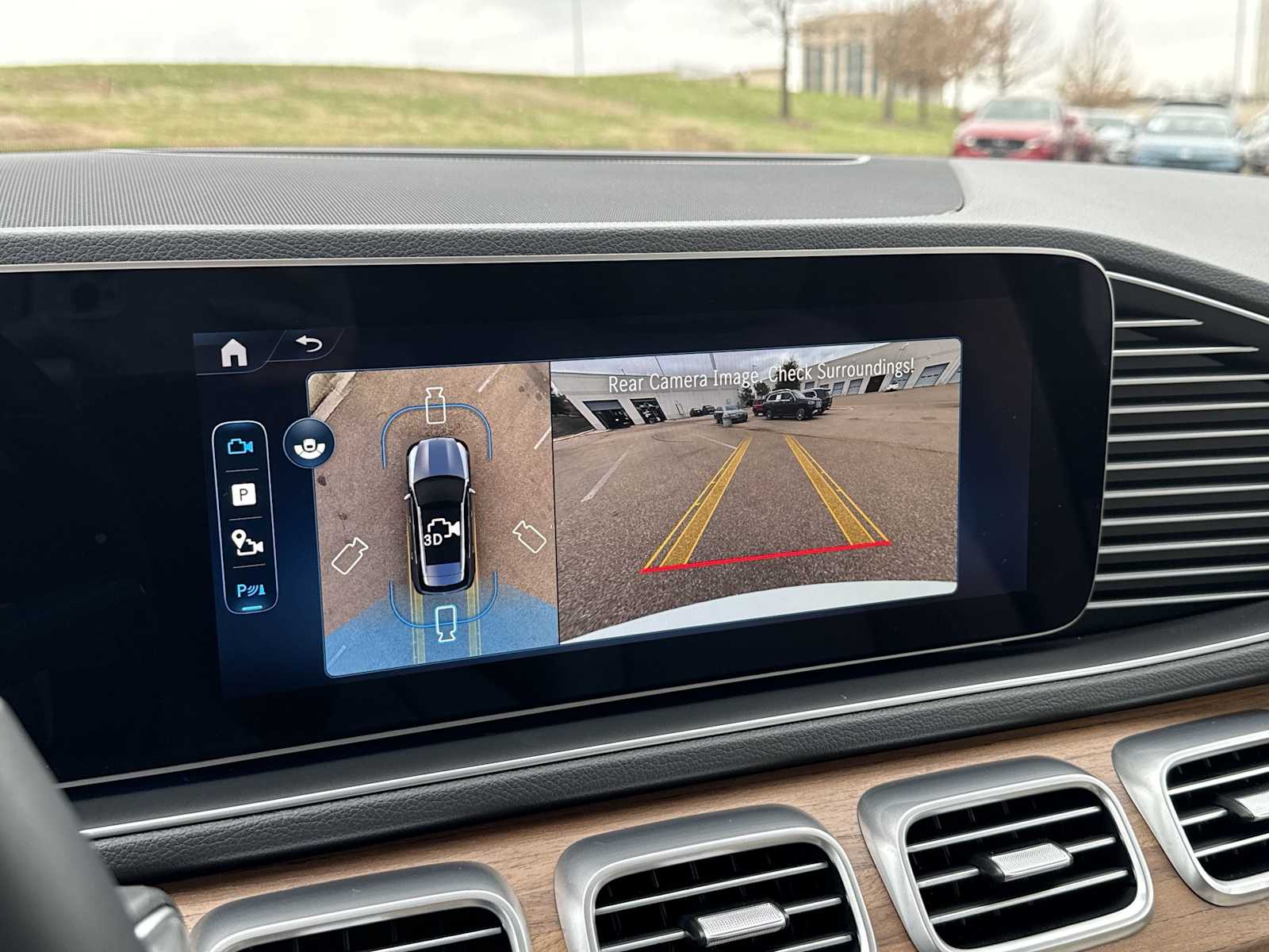 Thumbnail: 2026 Mercedes-Benz GLE - 23