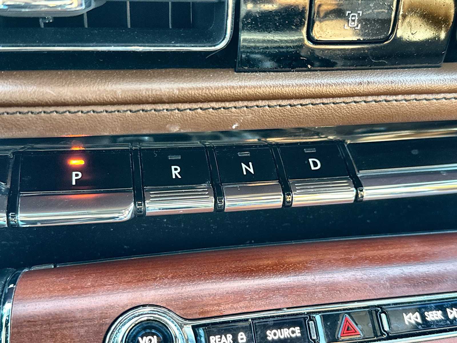 Thumbnail: 2022 Lincoln Aviator - 23