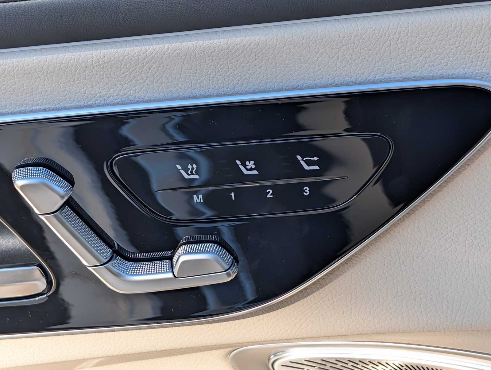 Thumbnail: 2026 Mercedes-Benz CLE - 18