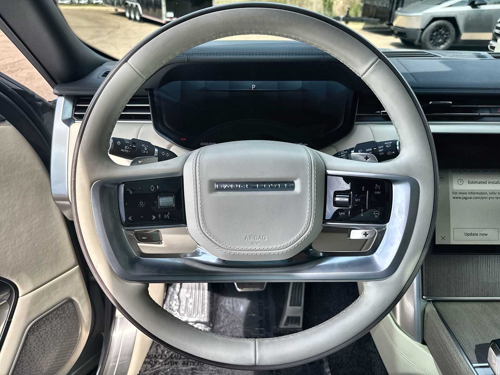 Thumbnail: 2025 Land Rover Range Rover - 21