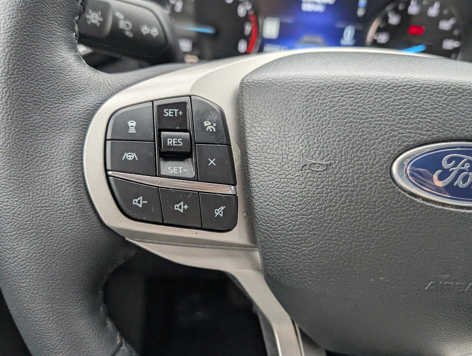 Thumbnail: 2023 Ford Explorer - 12