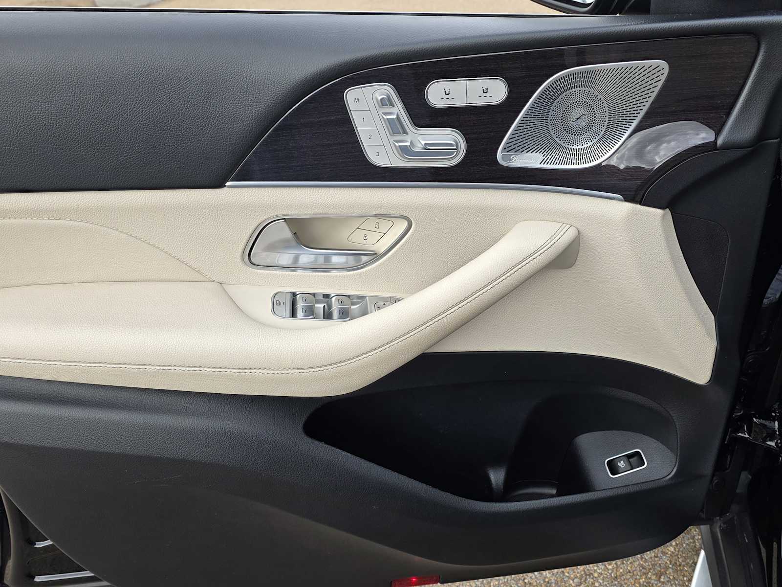 Thumbnail: 2021 Mercedes-Benz GLE - 17