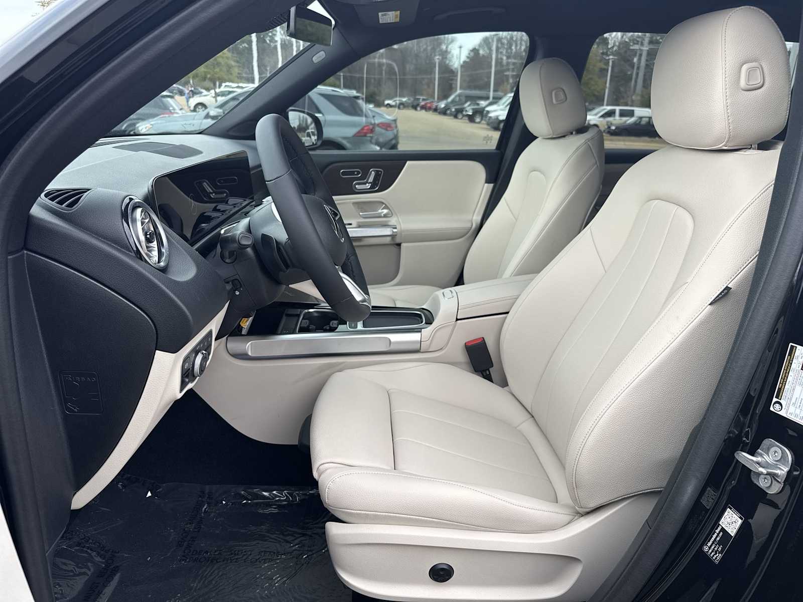 Thumbnail: 2026 Mercedes-Benz GLB - 15