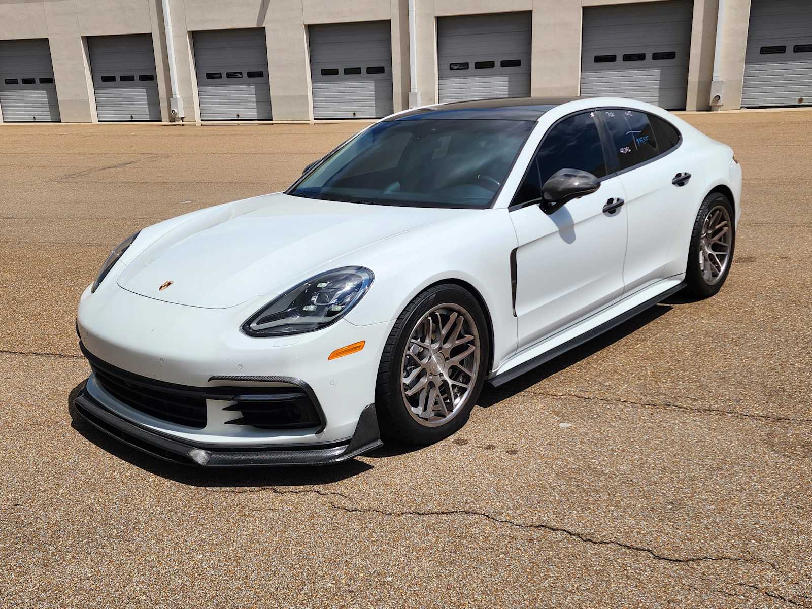 Thumbnail: 2018 Porsche Panamera - 1