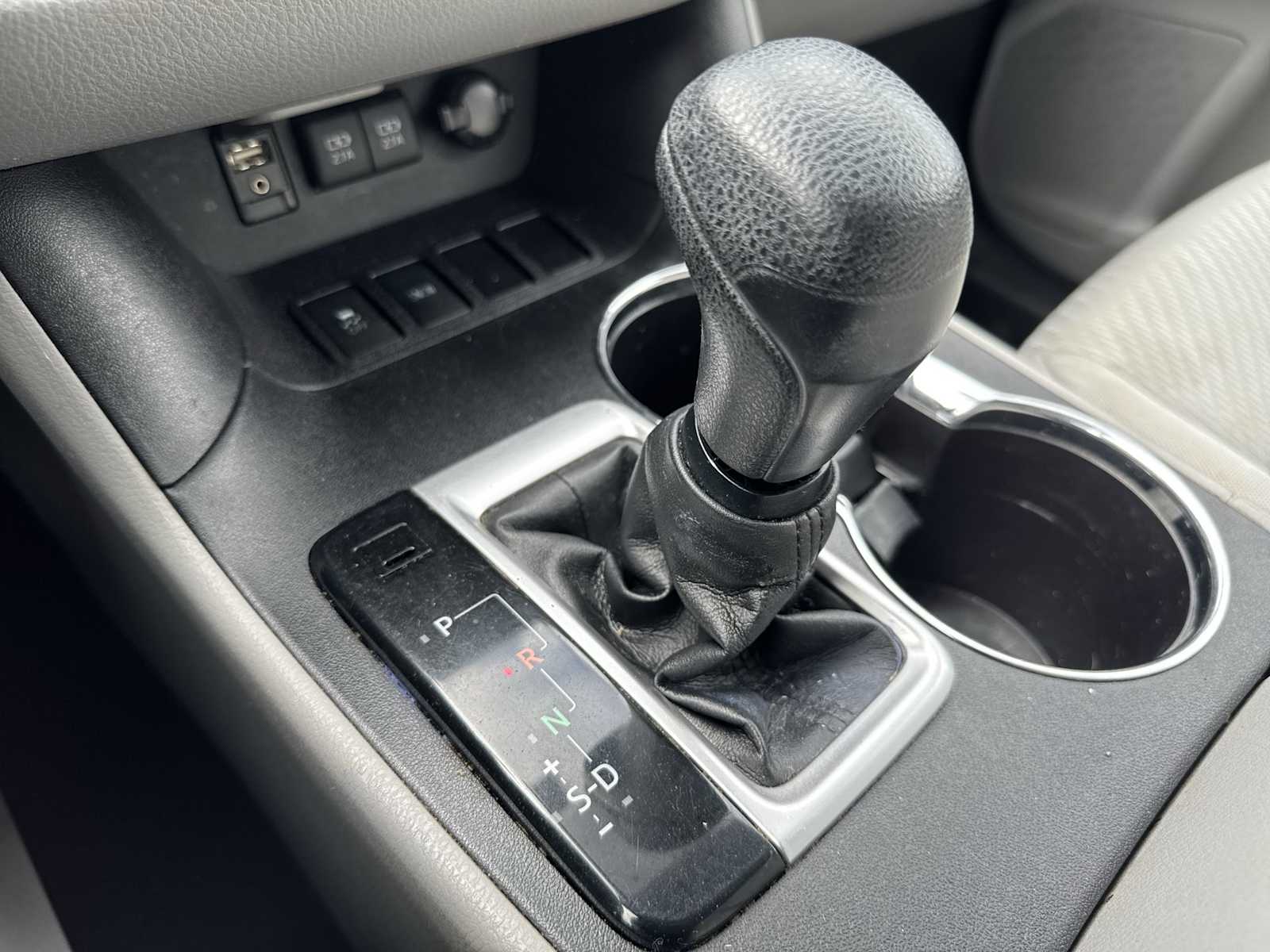 Thumbnail: 2017 Toyota Highlander - 23